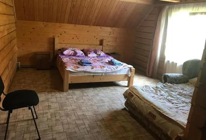 スタンダードトリプルルーム, садиба гуцульський двір