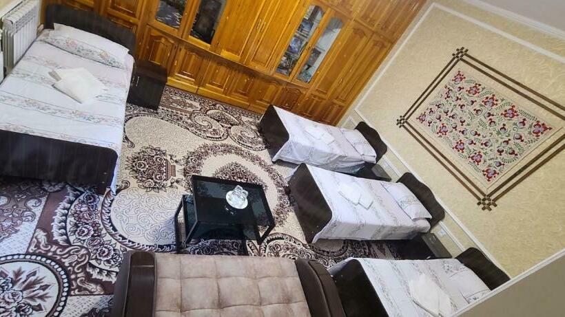 Quarto Quádruplo Estandar, Marhabo Guesthouse