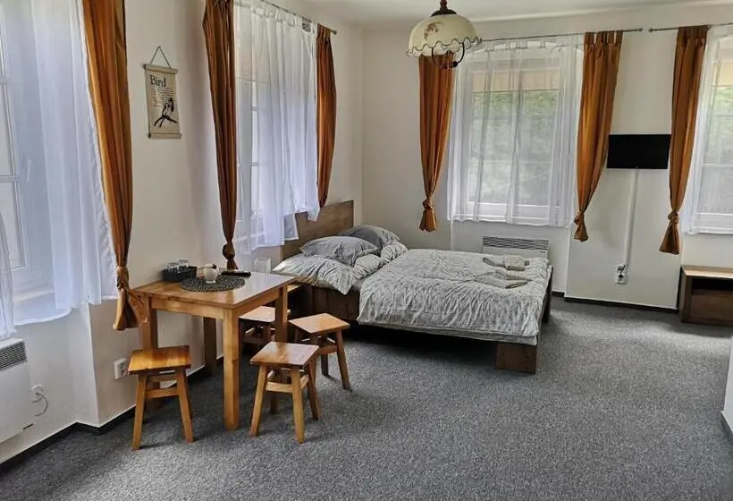 スタンダード4人部屋, Penzion Klášterský Mlýn