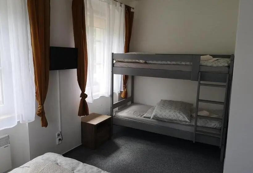 スタンダード4人部屋, Penzion Klášterský Mlýn