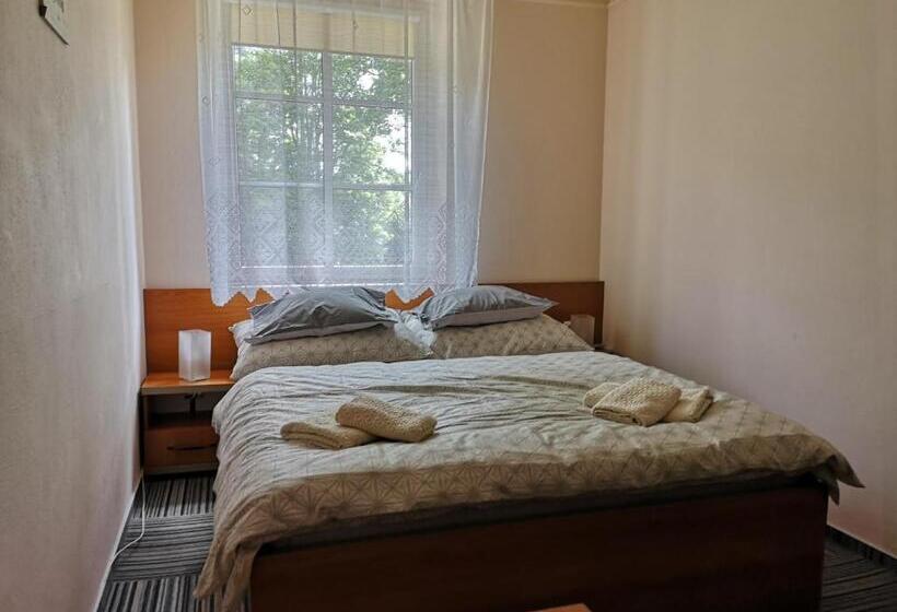 スタンダードトリプルルーム, Penzion Klášterský Mlýn