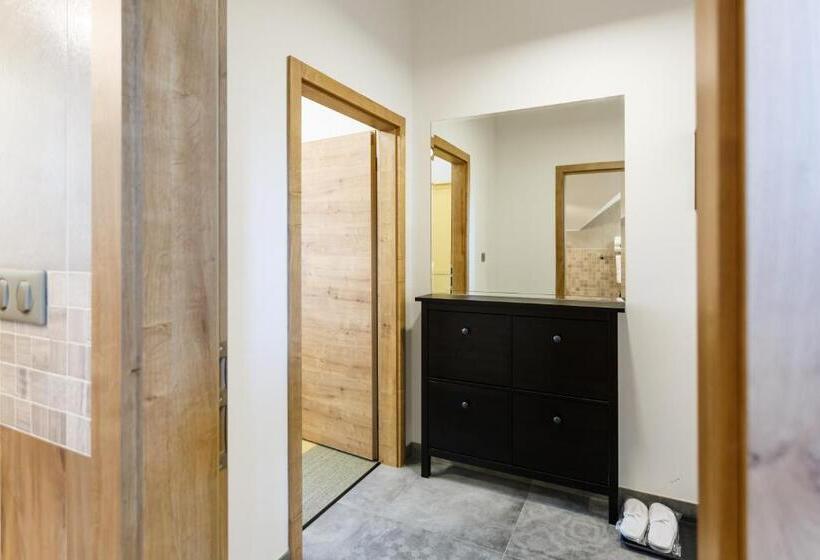 חדר סטנדרט עם מרפסת, Restaurace A Penzion Pod Lipami Metylovice