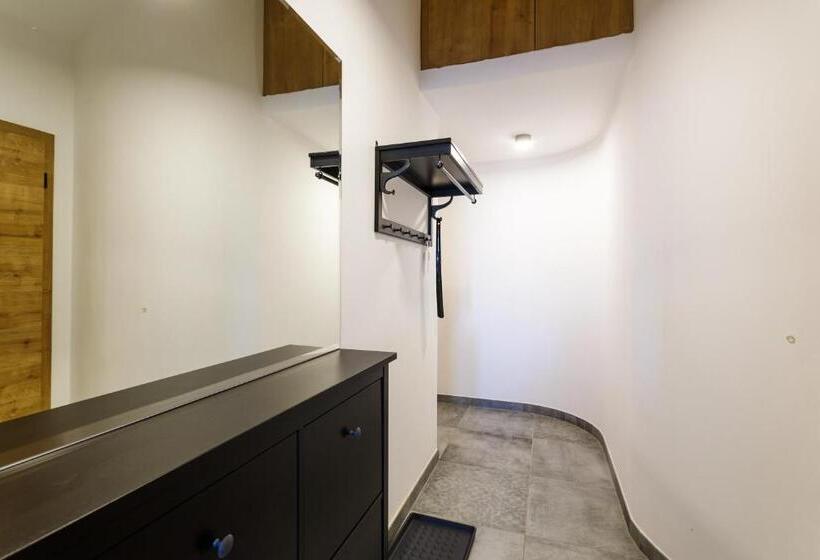 标准间带阳台, Restaurace A Penzion Pod Lipami Metylovice