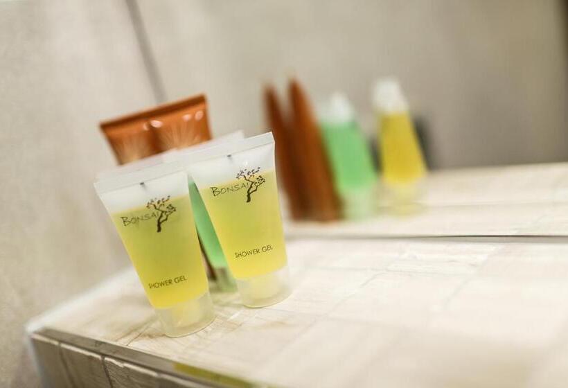 חדר סטנדרט לשלושה עם מרפסת, Restaurace A Penzion Pod Lipami Metylovice