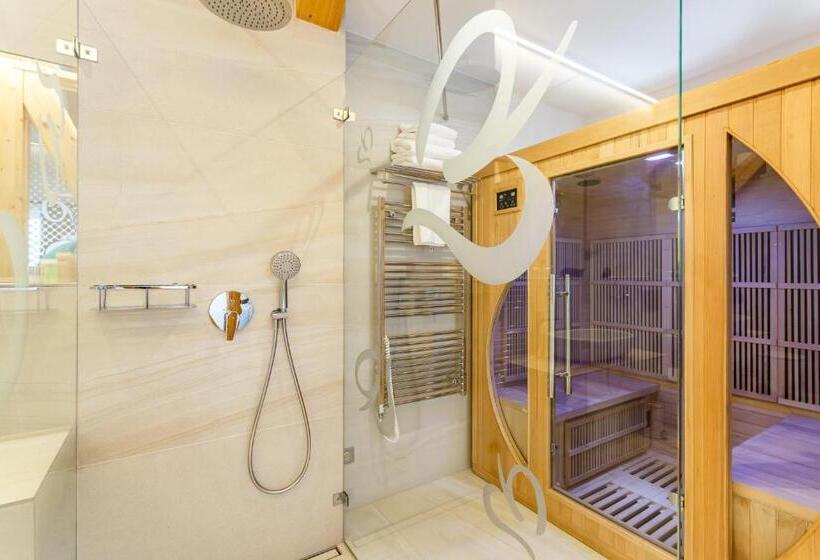 חדר דלוקס לשלושה, Restaurace A Penzion Pod Lipami Metylovice