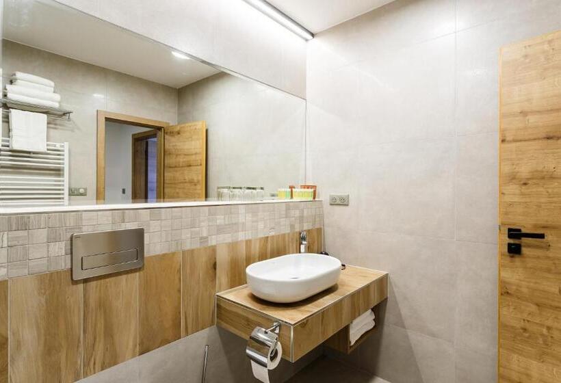 סוויטה עם מרפסת, Restaurace A Penzion Pod Lipami Metylovice