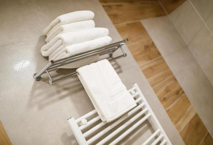 סוויטה עם מרפסת, Restaurace A Penzion Pod Lipami Metylovice