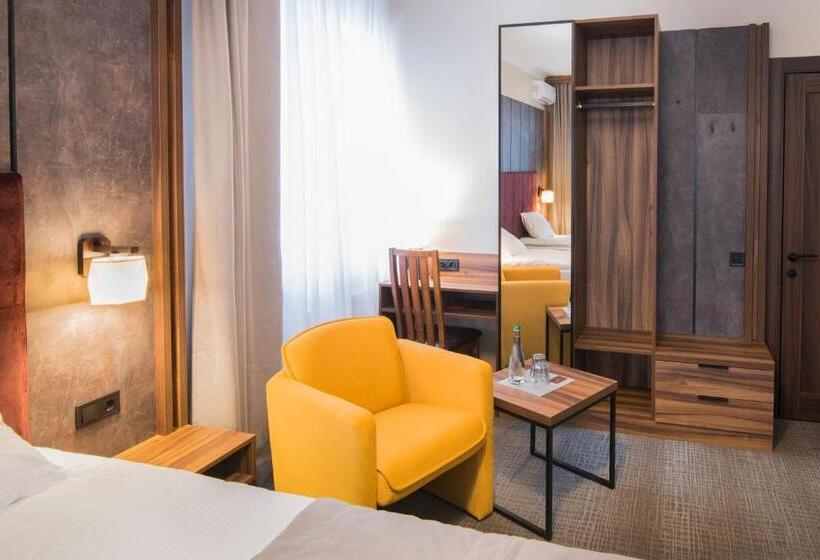 اتاق استاندارد با بالکن, байків