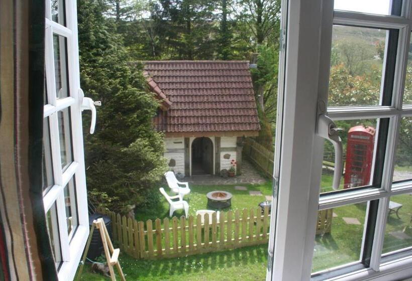 Standard room with outdoor bath, Coynant Farm Guesthouse   Farm Park Stay