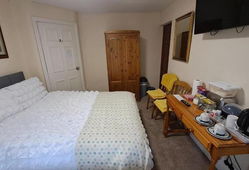 اتاق استاندارد سه نفره, Coynant Farm Guesthouse   Farm Park Stay