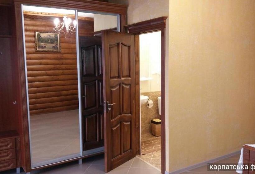 Номер Стандарт с Террасой, Karpatska Forel