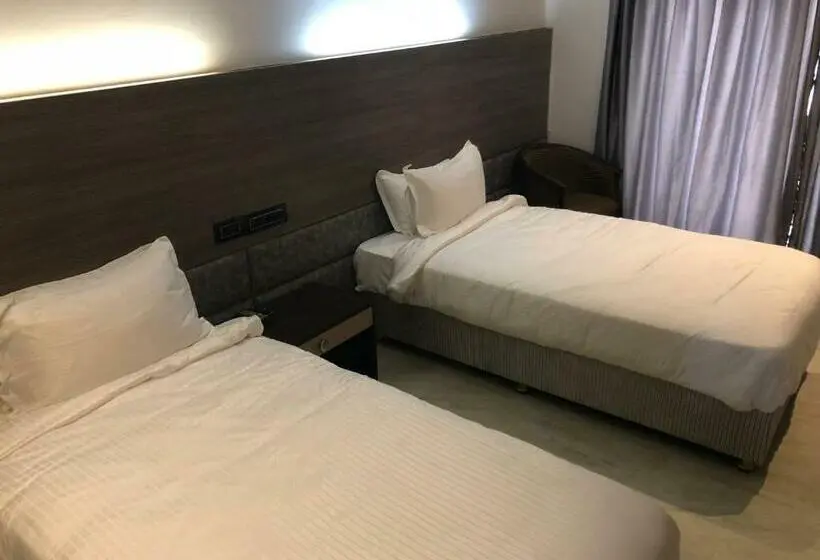 Chambre Standard, Sharanam