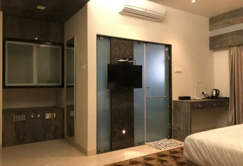 Chambre Deluxe, Sharanam