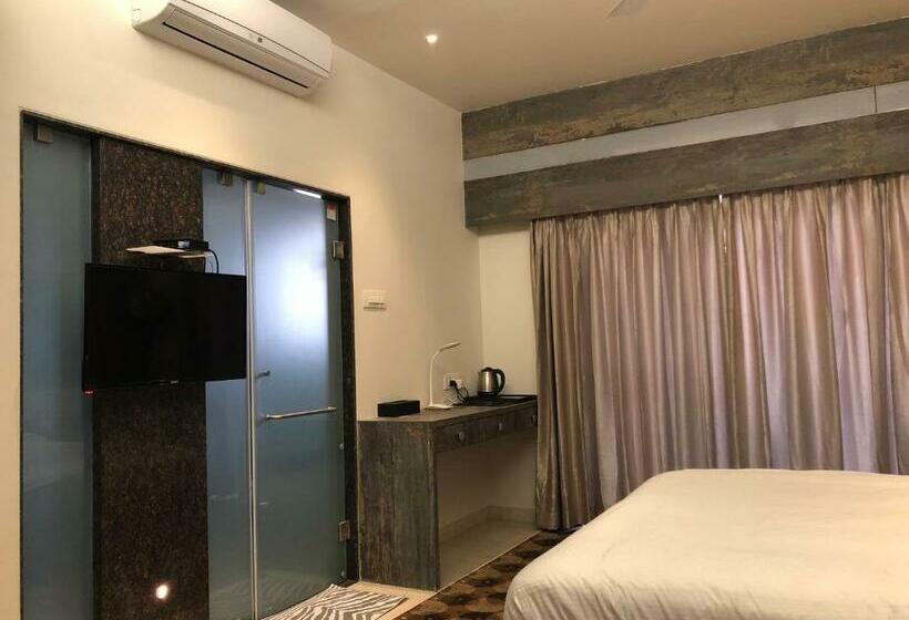 Номер Deluxe, Sharanam