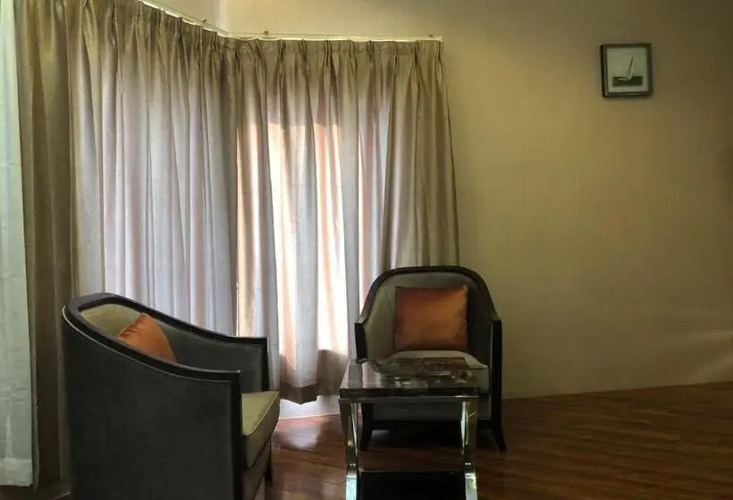 Suite Deluxe, Sharanam
