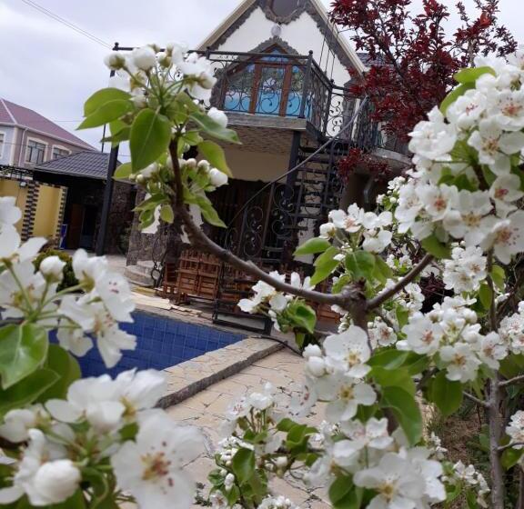 חדר קומפורט לשלושה, Baku Black Mountain Guest House