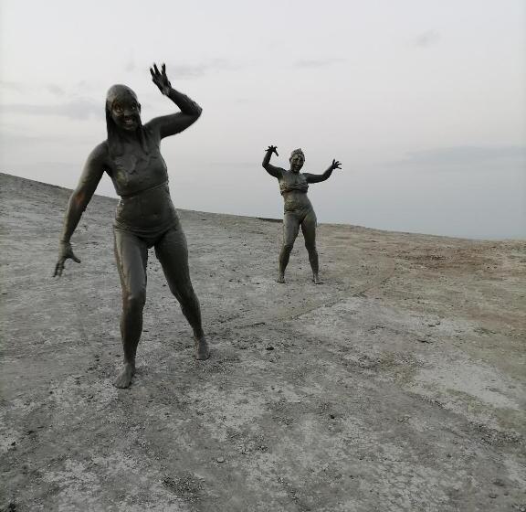 חדר קומפורט לשלושה, Baku Black Mountain Guest House