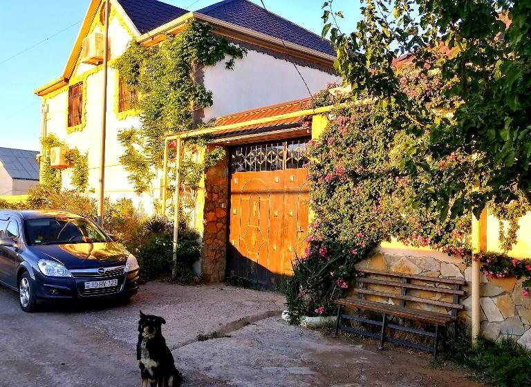 חדר קומפורט לשלושה, Baku Black Mountain Guest House