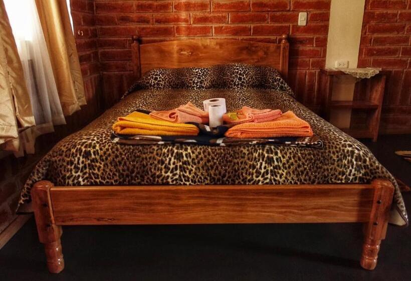 اتاق استاندارد سه نفره, Hostal El Vaquero