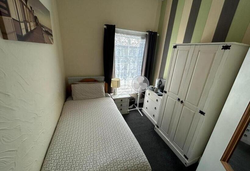 Номер Стандарт Индивидуальный, The Little Emily   Room Only