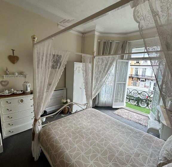 Номер Deluxe Вид на Море, The Little Emily   Room Only