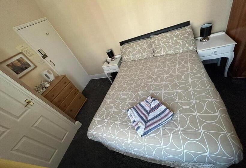 Четырехместный Номер Стандарт, The Little Emily   Room Only