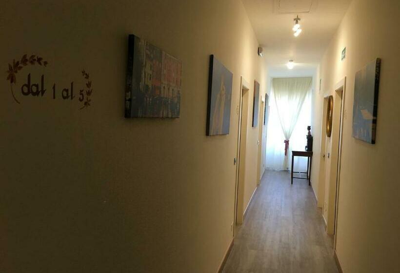 غرفة قياسية مطلّة علي البحيرة, Belvedere Hotel & Villa