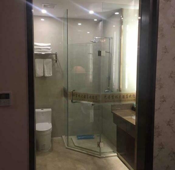 Quarto Estandar, Alxa Left Badain Jaran