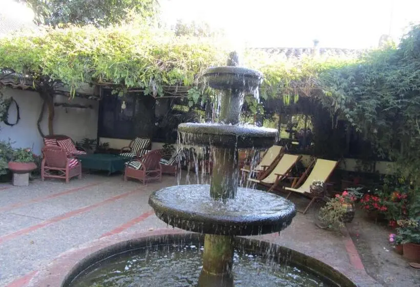 ２ベッドルームアパートメント, Hacienda Santa Clara