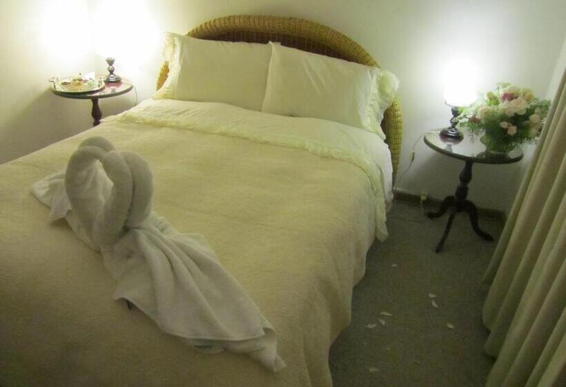 דירת חדר, Hacienda Santa Clara