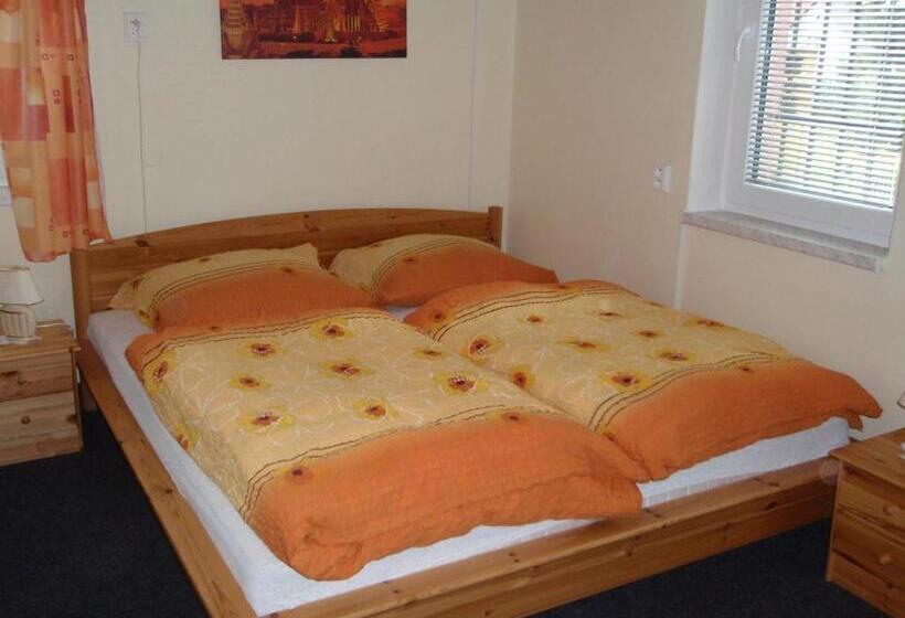 جناح, Penzion U Krtka