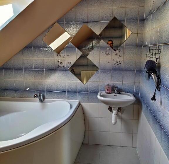 غرفة قياسية ثلاثية, Penzion U Krtka