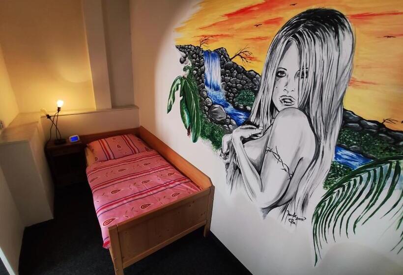 جناح, Penzion U Krtka