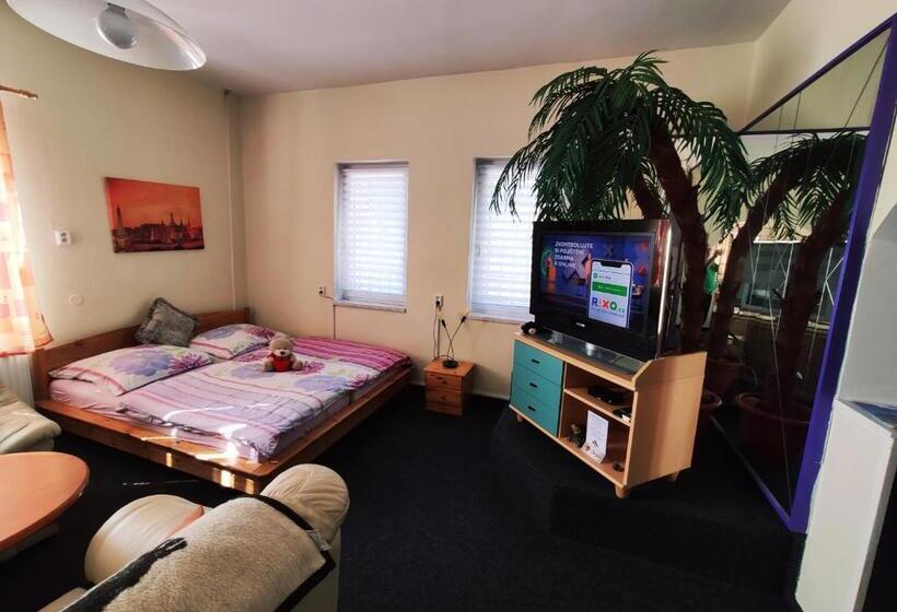 جناح, Penzion U Krtka