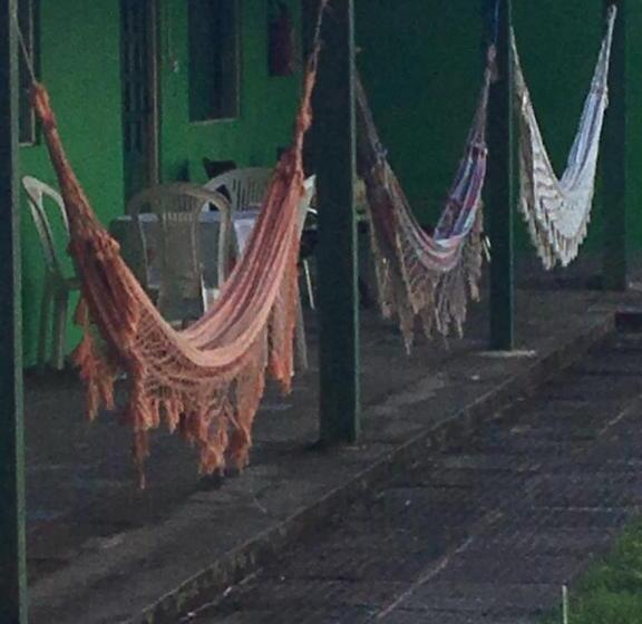 标准三人间, Pousada Cataventos