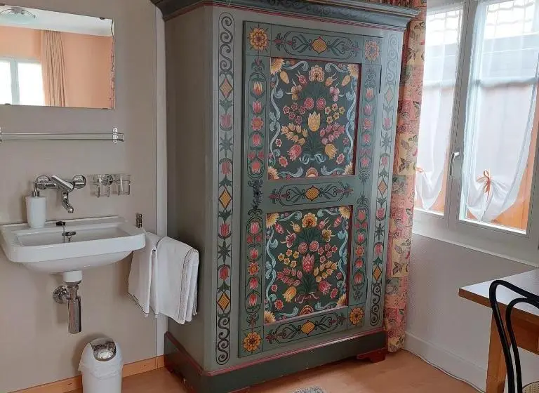 バス共有のスタンダードルーム, B&b Gästehaus Rössli Schwellbrunn