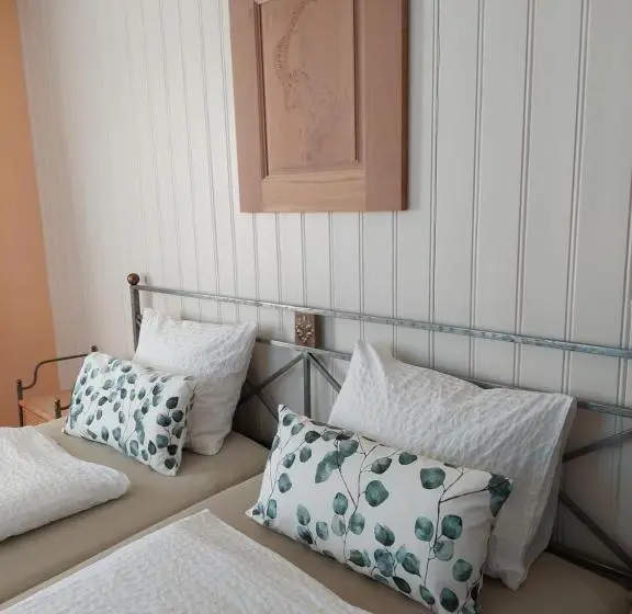 バス共有のスタンダードルーム, B&b Gästehaus Rössli Schwellbrunn