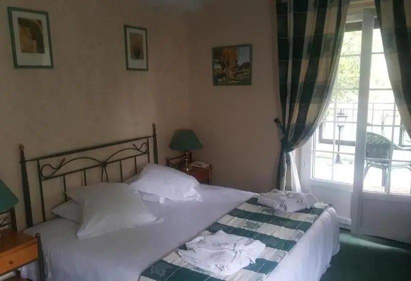レイクビュースタンダードルーム, Logis Hôtel & Restaurant Le Gonfalon