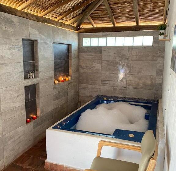 스탠다드 자쿠지 룸, Santos De Piedra Barichara