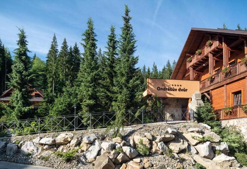 جناح, Wellness Hotel Ondrášův Dvůr