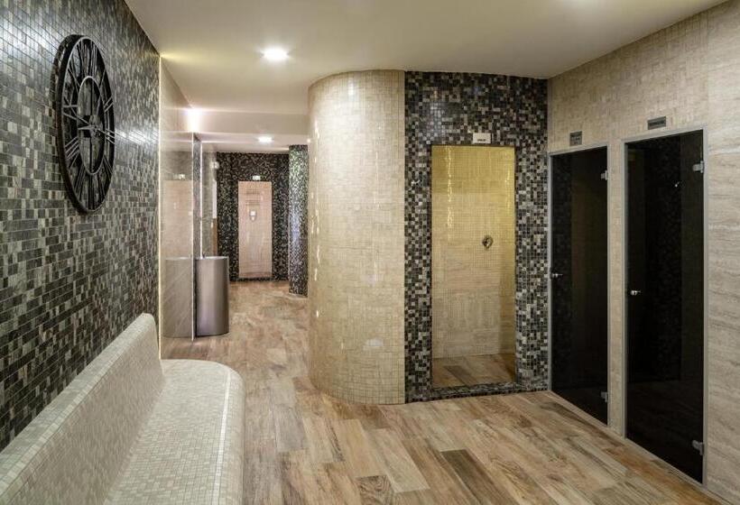 جناح, Wellness Hotel Ondrášův Dvůr