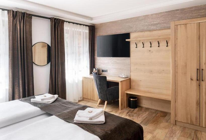جناح, Wellness Hotel Ondrášův Dvůr