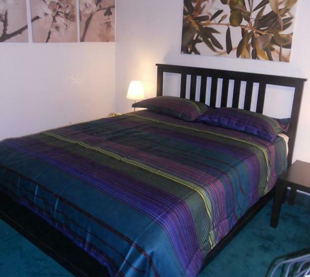 Люкс, Tradewinds Airport