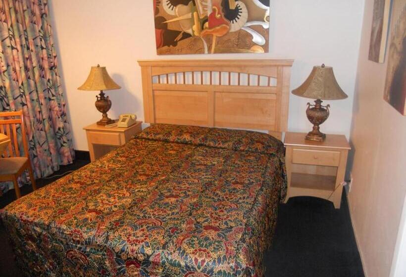 Люкс 3 Спальни, Tradewinds Airport