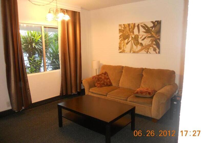 Дом 1 Спальня, Tradewinds Airport