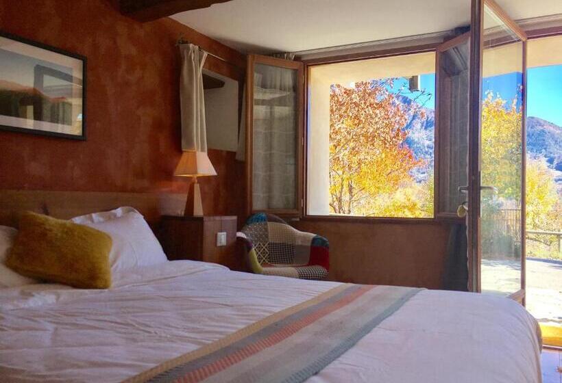 Номер Deluxe с Террасой, Chambre D'hôtes La Grange Des Ecrins