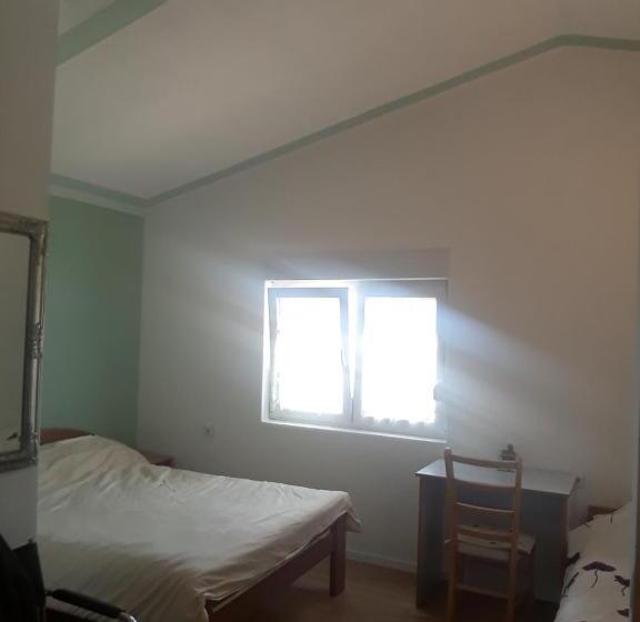 اتاق استاندارد سه نفره, Guesthouse Casa Bevanda