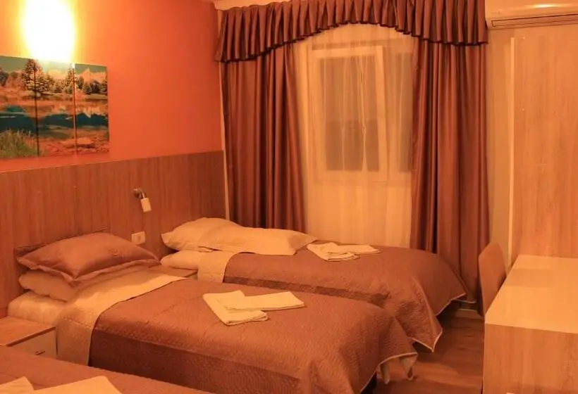 اتاق لوکس سه تخته, Guesthouse Casa Bevanda