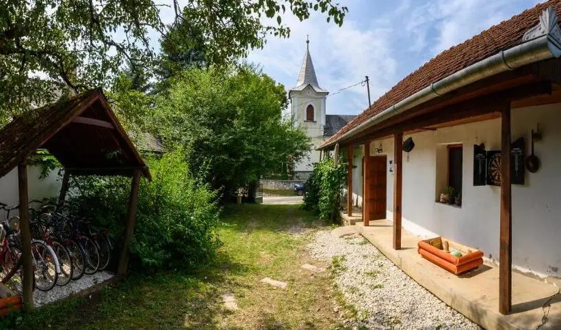 ２ベッドルームハウス, Kemencés Vendégház