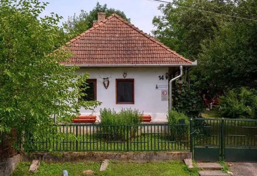 ２ベッドルームハウス, Kemencés Vendégház